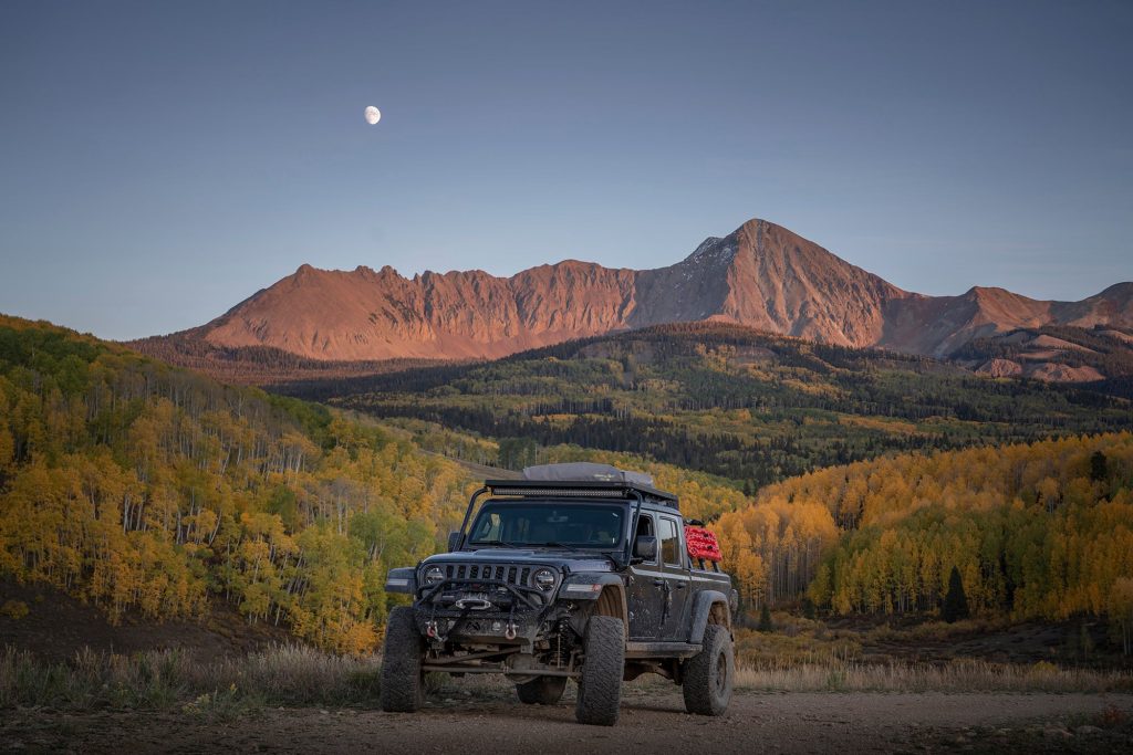 Jeep Gladiator 3.5″ OVERLAND+ Lift Kit (2020+, JT) - view 2